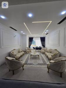 Modern Family Home with 4 Bedrooms Image 3
