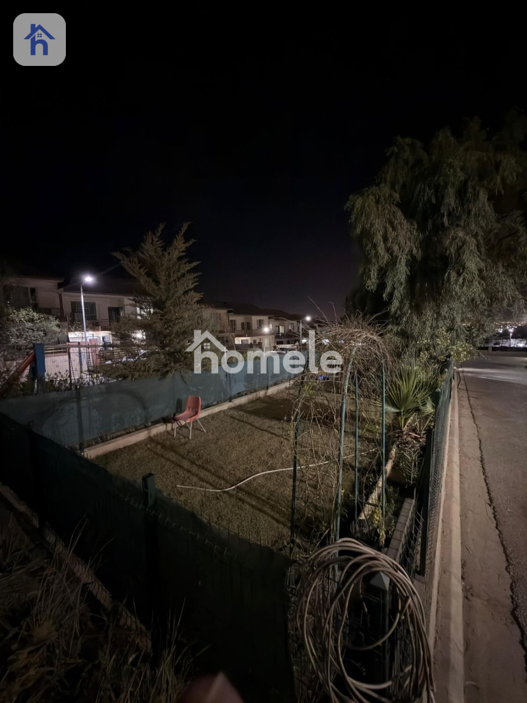 House Opposite Garden Resim 20