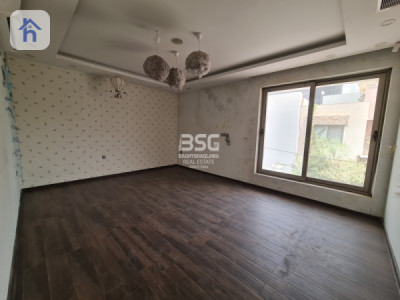 Corner House Image 9