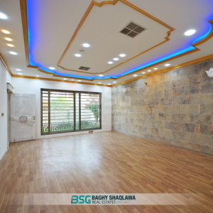 Spacious Family Home with Modern Design Image 5