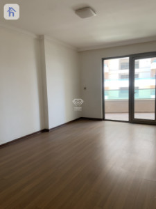 Modern 5-BR Apartment in Erbil Image 11