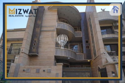 Spacious Home with 6 Bedrooms for Rent Resim 3