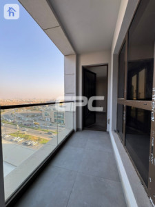 Modern 1-Bedroom Apartment in Prime Location Resim 7