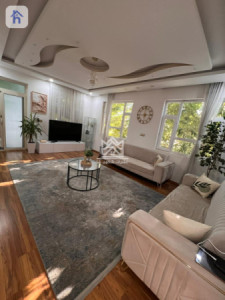 Three Floor House image 5