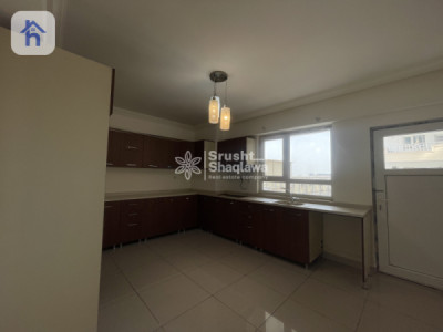 Spacious apartment with 3 bedrooms image 2