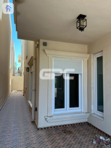 Spacious family home for rent image 6