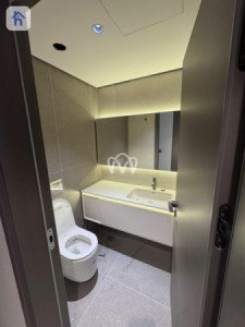 Modern Apartment in Cavalli Tower Image 6
