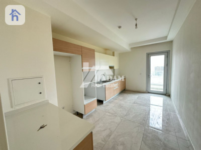 Spacious apartment in Empire Square image 2