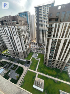 شوقەیەکی فراوانی ٤ ژووری نوستن لەگەڵ دیمەنێکی سەرنجڕاکێش وێنە 22