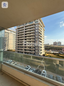 Spacious Apartment in Garden City image 14