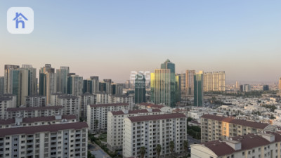 Spacious 3-Bedroom Apartment, High Floor — 1