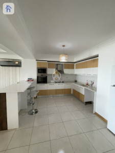 Luxurious Furnished Apartment in Roya Tower Image 3