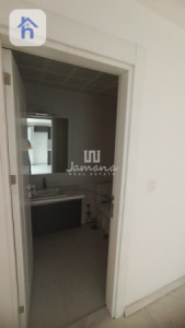 شقة فاخرة ذات تصميم واسع صورة 4