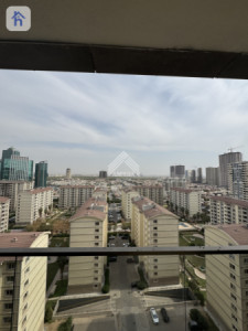 Cozy 2 BR Apartment in Prime Location Image 6