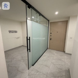 Modern Office Space in Phoenix Tower image 6