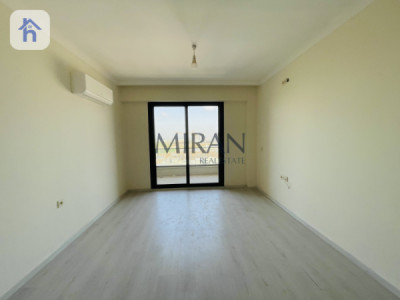 شوقەیەکی ئارام لە لالاڤێ سەن تاوەرز وێنە 3