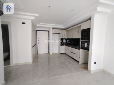 Modern 1-Bedroom Apartment with View image 2