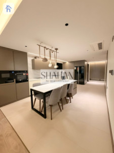 شوقەیەکی فراوانی ڕاخراو لە تاوەری کاڤالی image 2