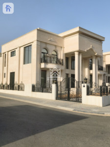 خانوویەکی فراوان لە دیپلۆماتی سەفیران image 1