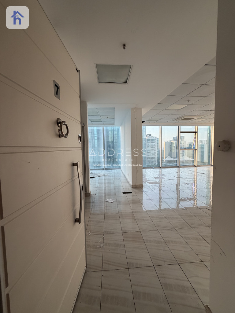 Spacious office in prime location Resim 2