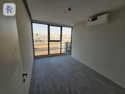 Cozy Residence in Prime Location image 7