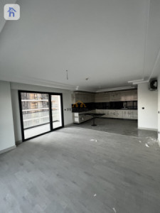 Luxurious 2-bedroom apartment for rent in Rami Tower image 4