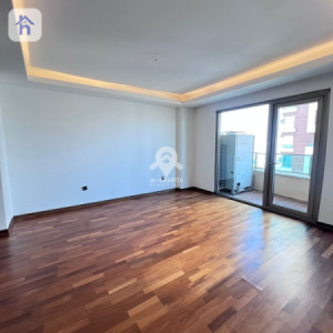 Modern 3-Bedroom Apartment image 3
