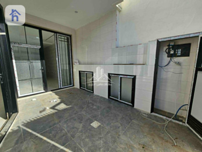 Spacious House with 3 Bedrooms Image 4