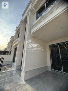 Modern House image 2