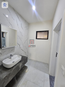 Spacious house with 4 bedrooms image 20