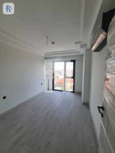 Spacious 3-Bedroom Apartment in Rami Towers image 8