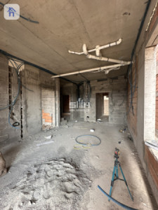 Spacious House in Olive Garden City image 4