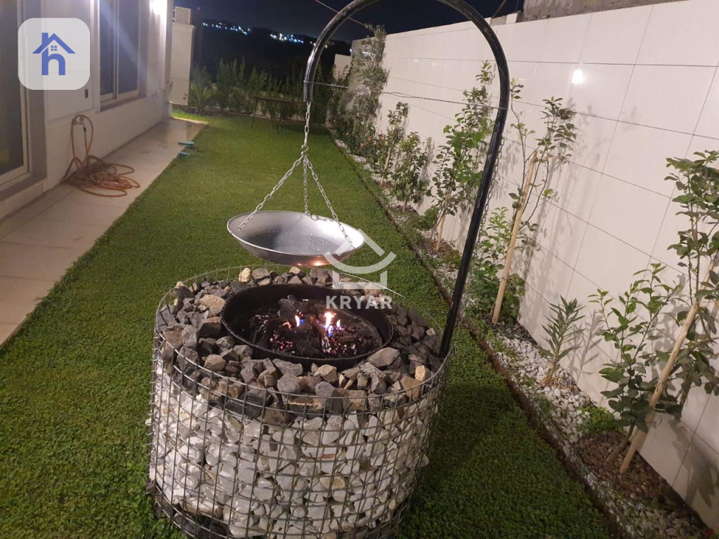 Spacious 6-Bedroom House in Hiwa City Image 2