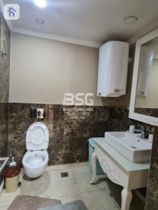 Modern 2-Bedroom Apartment Image 12