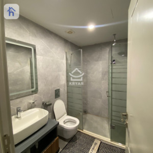 Modern Apartment image 8