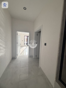Spacious House with 4 Bedrooms image 11