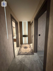 Luxury Apartment image 25