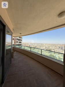 Luxurious 4-Bedroom Apartment with Stunning Views Image 16