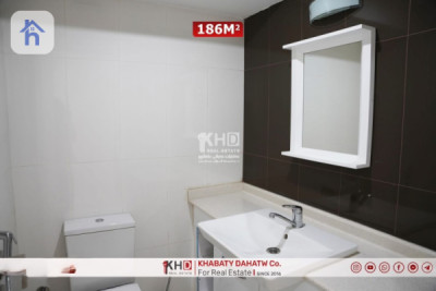 Modern 2 BR Apartment in Empire Wings Image 7