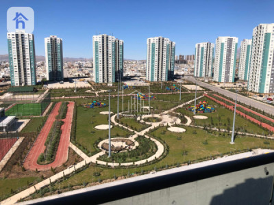 شوقەیەکی مۆدێرن بە سێ ژووری نوستن image 3