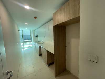 Modern 2 bedrooms Apartment in Life Towers Image 4