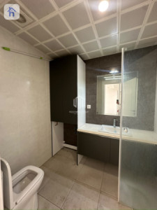 Modern 1BR Apartment in Empire Pearl Towers Resim 5