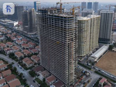 Modern Apartment in English Tower Image 5