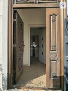 One Floor House image 2