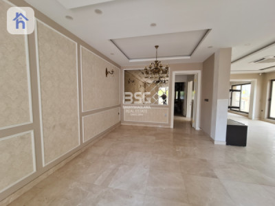 Corner House Image 6