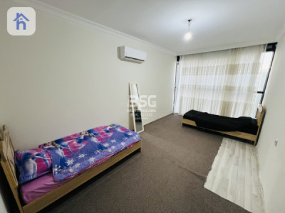 Modern Apartment with Great View Image 4