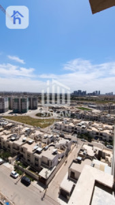شقة عصرية مع إطلالة على المدينة image 15