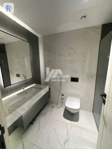 Modern Apartment image 18
