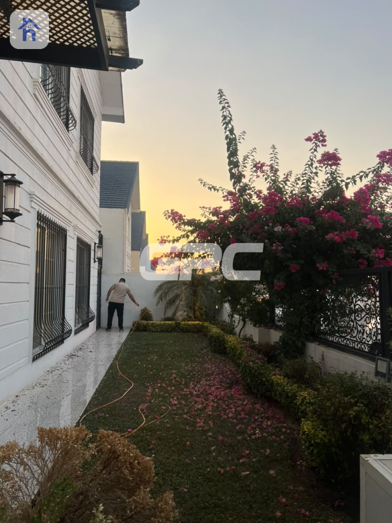 Spacious House, Italian Village 2 Resim 2