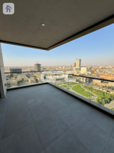 Spacious 4-Bedroom Apartment image 20